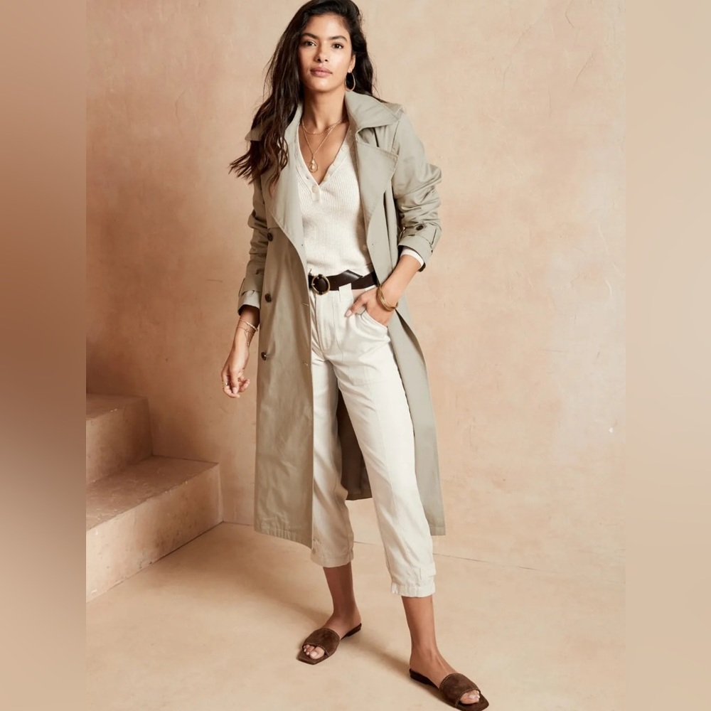 Classic Twill Trench from Banana Republic (Khaki)